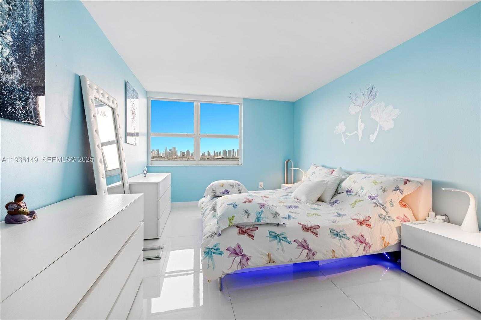 Small Image of 650 WEST AVE #1211, Miami Beach Number 9