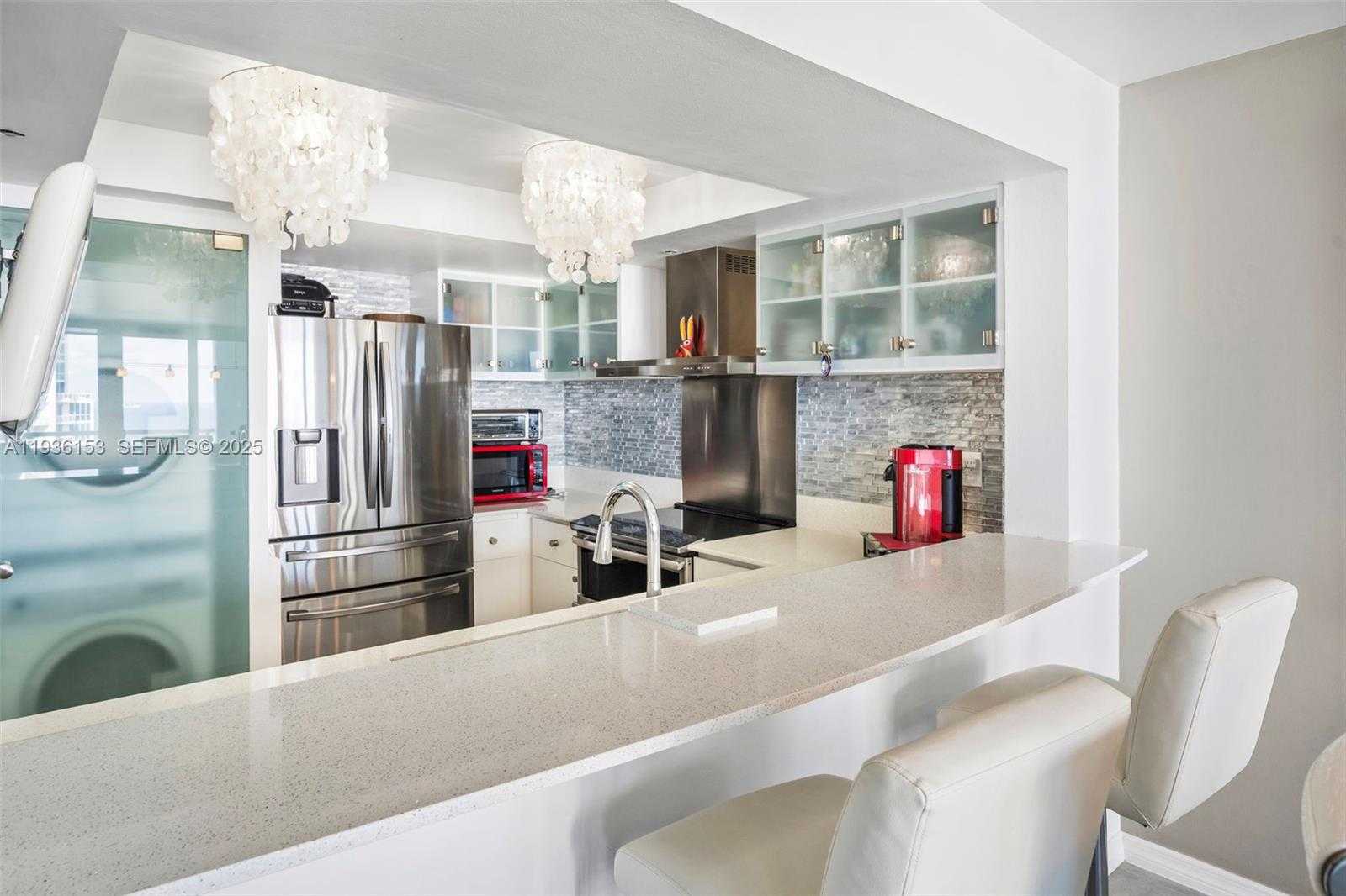 Small Image of 400 SOUTH POINTE DR #2208, Miami Beach Number 11