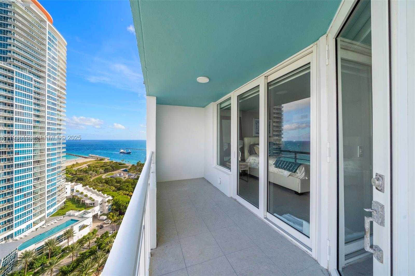 Small Image of 400 SOUTH POINTE DR #2208, Miami Beach Number 24