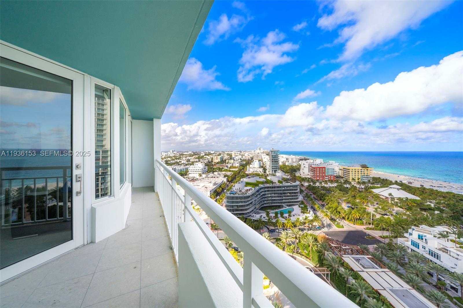 Small Image of 400 SOUTH POINTE DR #2208, Miami Beach Number 25