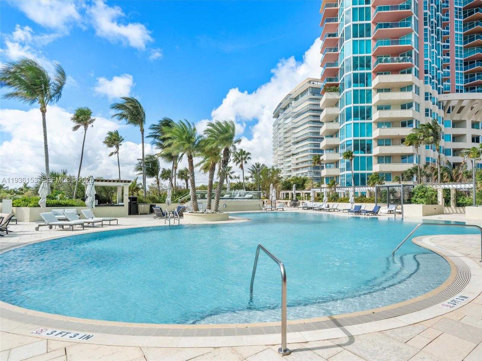 Small Image of 400 SOUTH POINTE DR #2208, Miami Beach Number 30