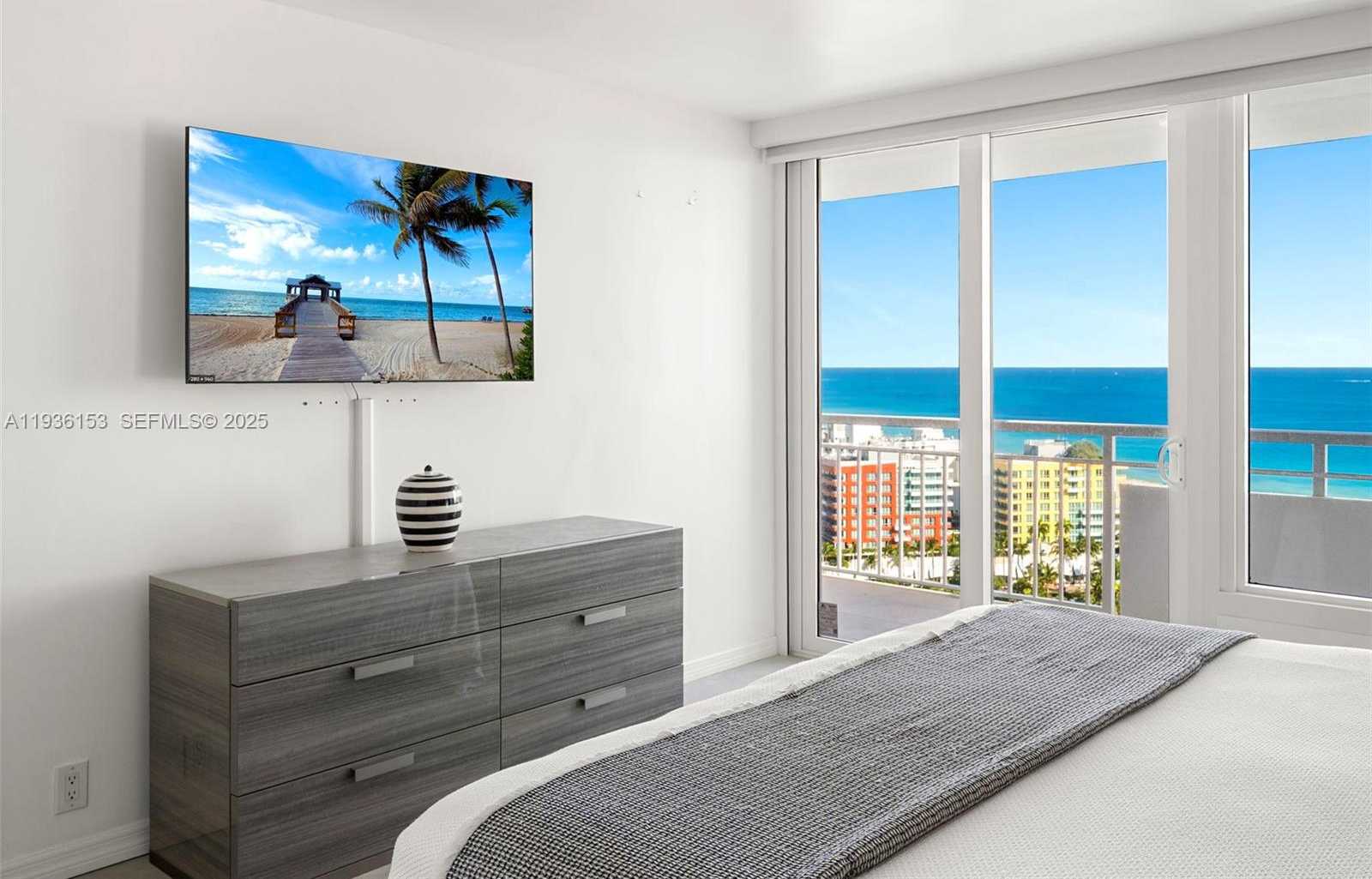 Small Image of 400 SOUTH POINTE DR #2208, Miami Beach Number 41