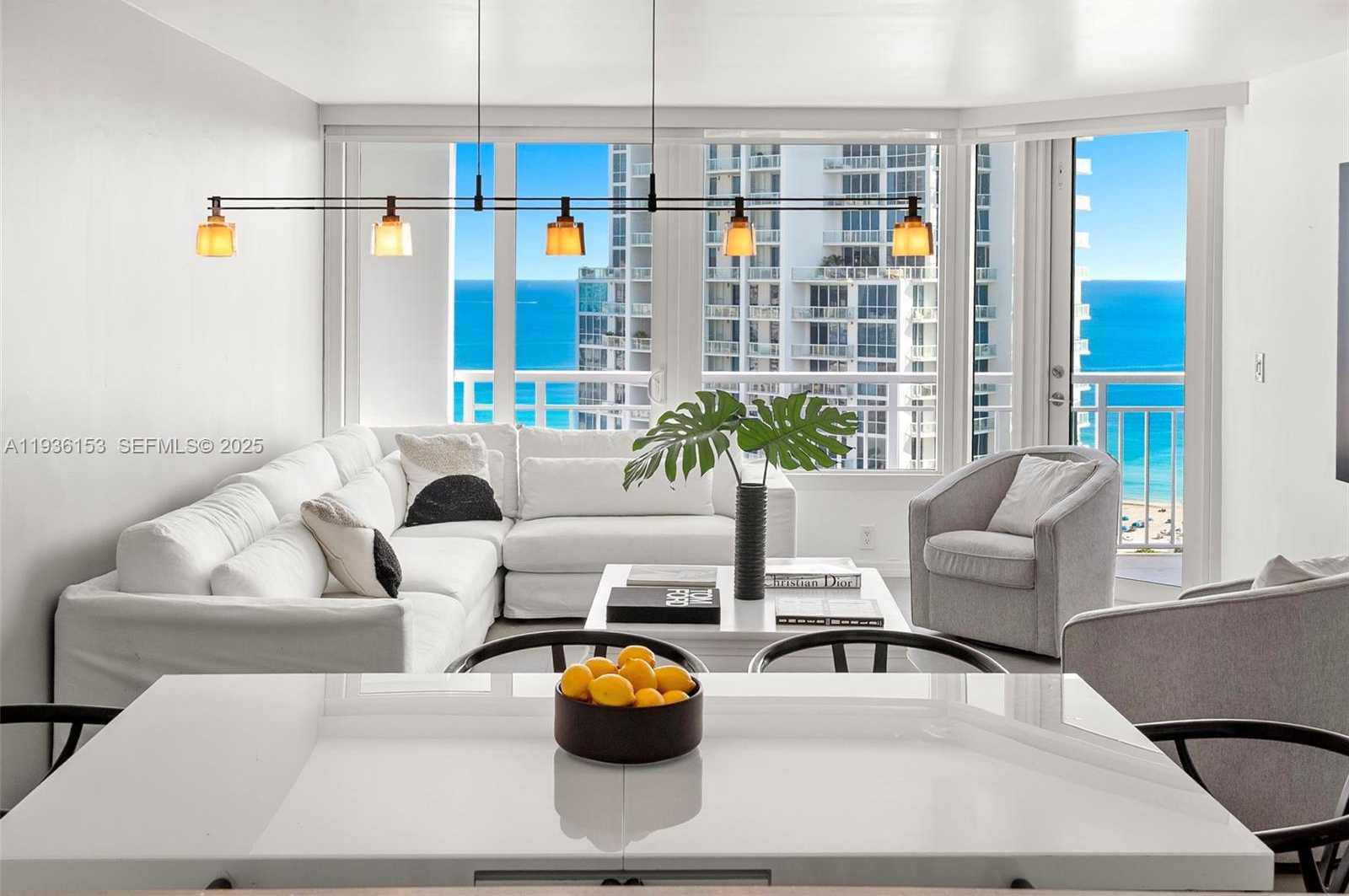 Small Image of 400 SOUTH POINTE DR #2208, Miami Beach Number 5