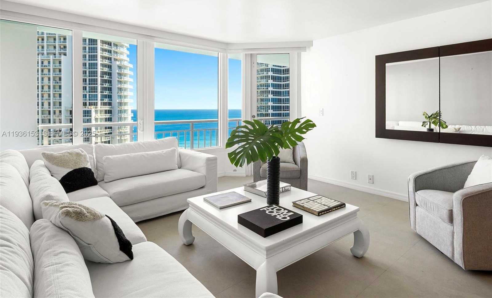 Small Image of 400 SOUTH POINTE DR #2208, Miami Beach Number 6