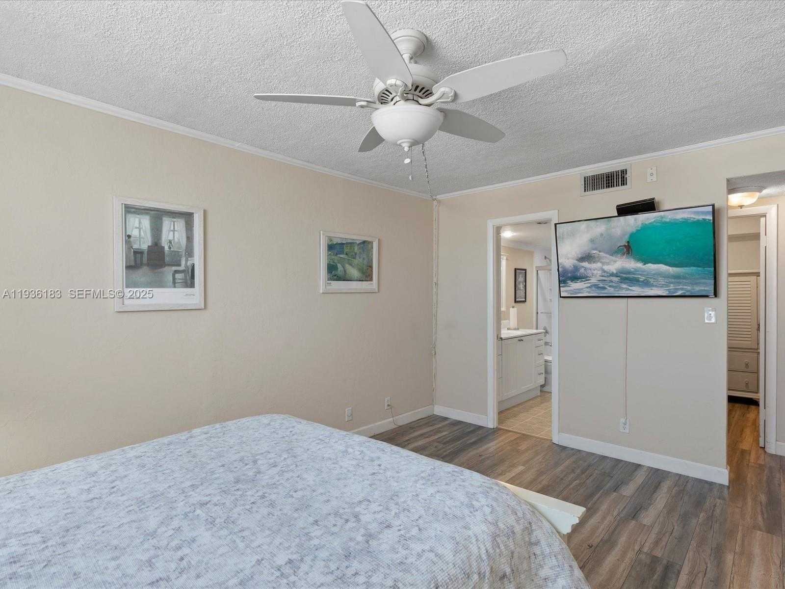 Small Image of 437 NORTH EAST GOLDEN ISLES DR #9H, Hallandale Beach Number 10