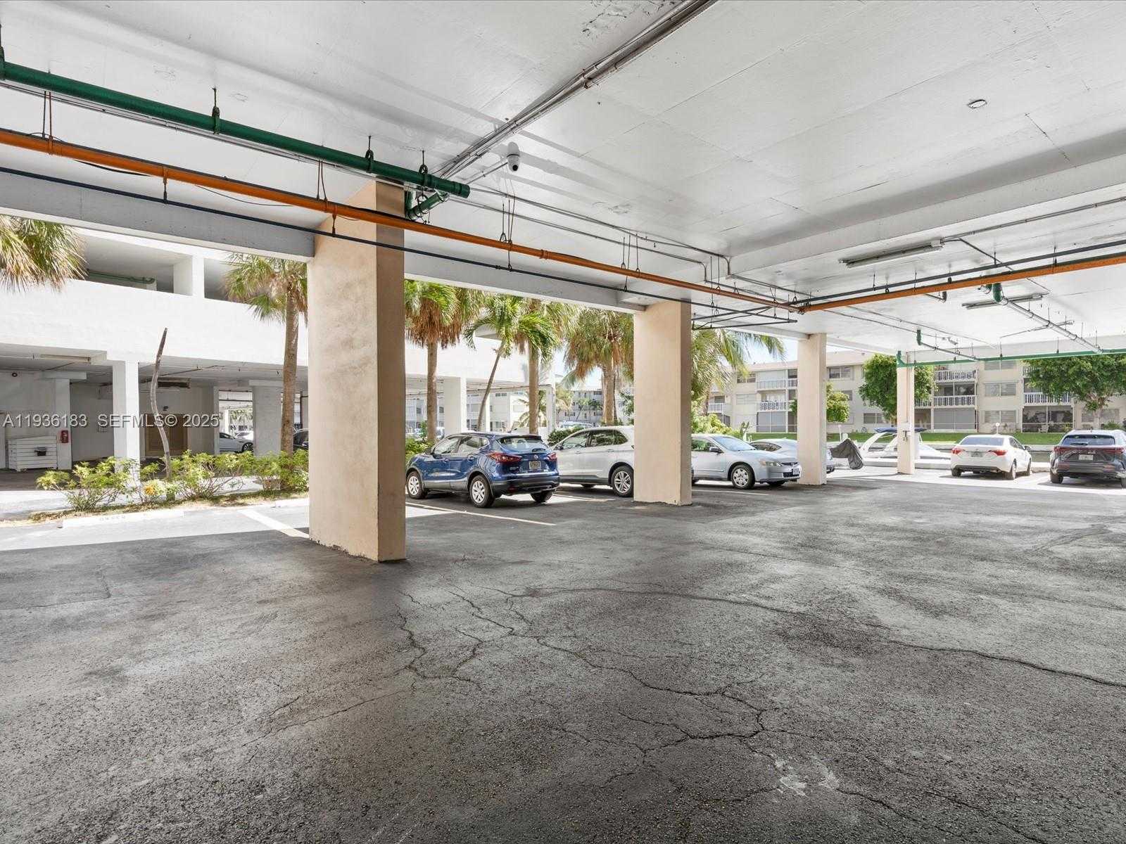 Small Image of 437 NORTH EAST GOLDEN ISLES DR #9H, Hallandale Beach Number 17