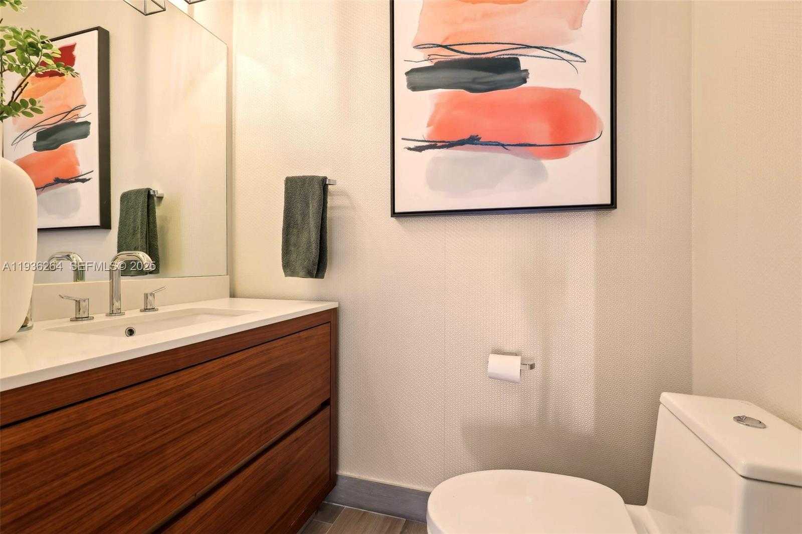 Small Image of 3581 EAST GLENCOE ST #309, Miami Number 12