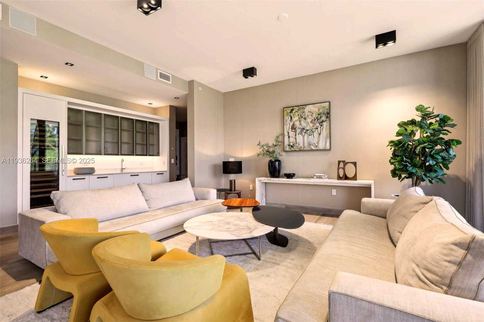 Small Image of 3581 EAST GLENCOE ST #309, Miami Number 2