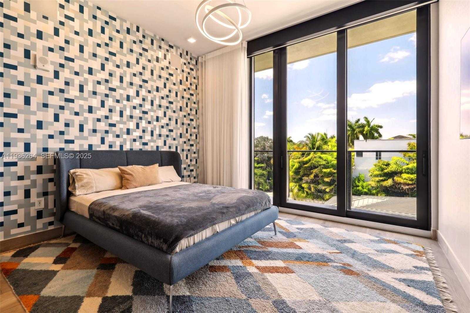 Small Image of 3581 EAST GLENCOE ST #309, Miami Number 23