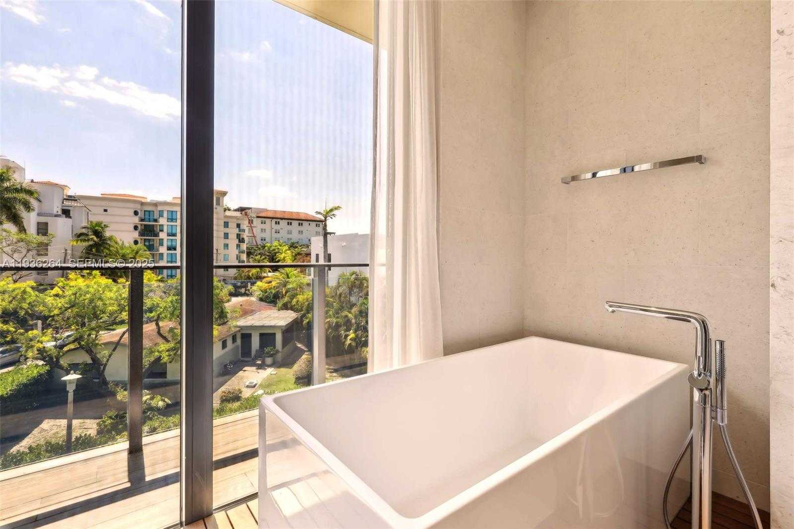 Small Image of 3581 EAST GLENCOE ST #309, Miami Number 27