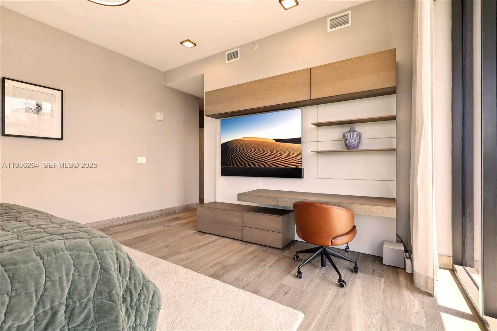 Small Image of 3581 EAST GLENCOE ST #309, Miami Number 33