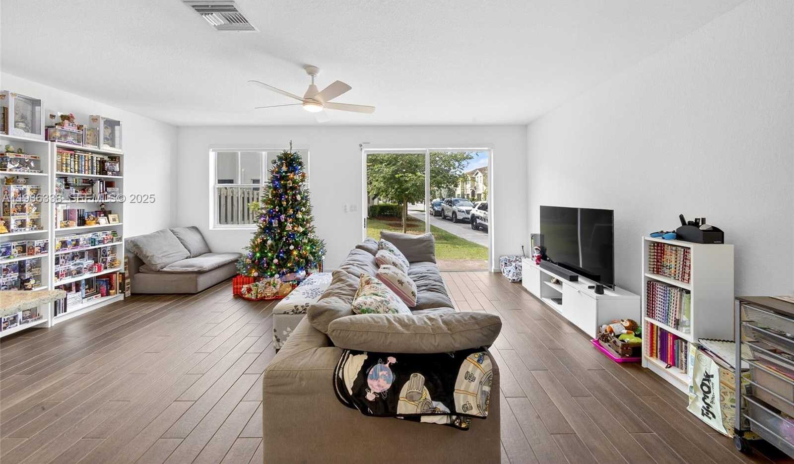 Small Image of 1420 SOUTH EAST 24TH TER, Homestead Number 16