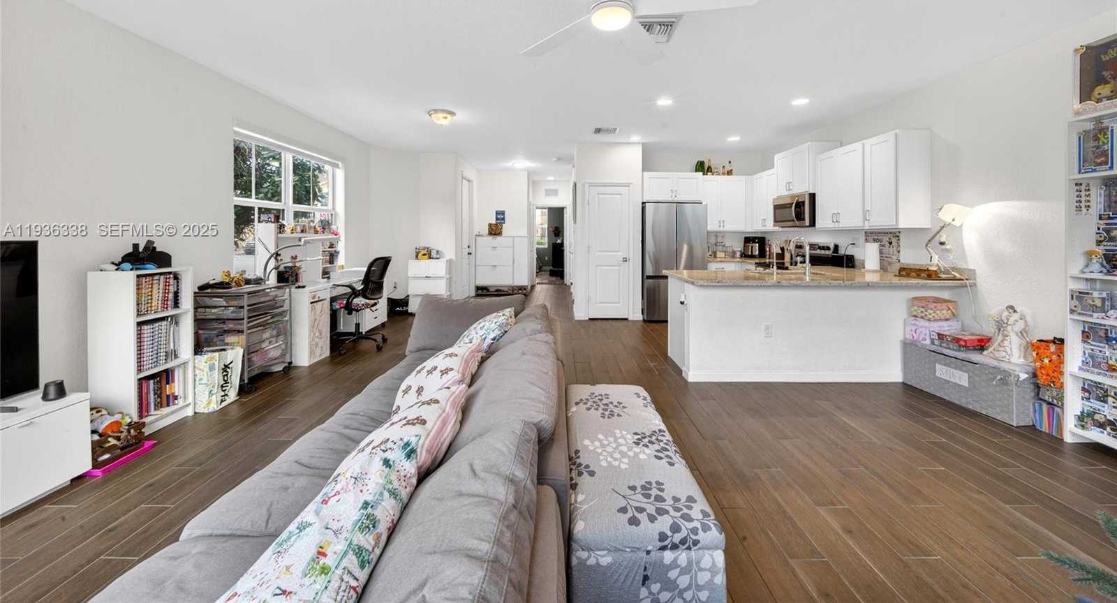 Small Image of 1420 SOUTH EAST 24TH TER, Homestead Number 18