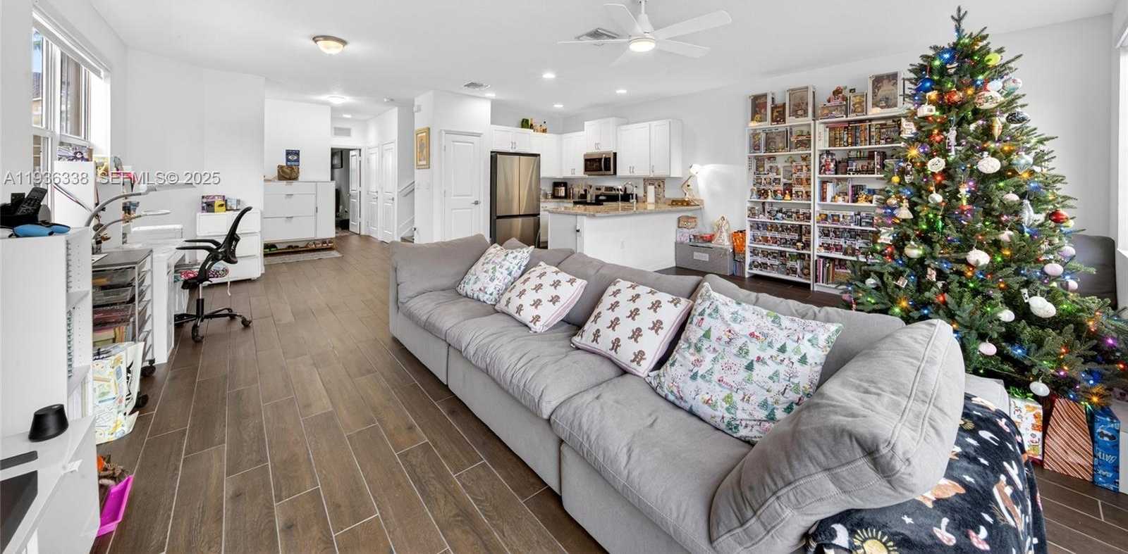 Small Image of 1420 SOUTH EAST 24TH TER, Homestead Number 19