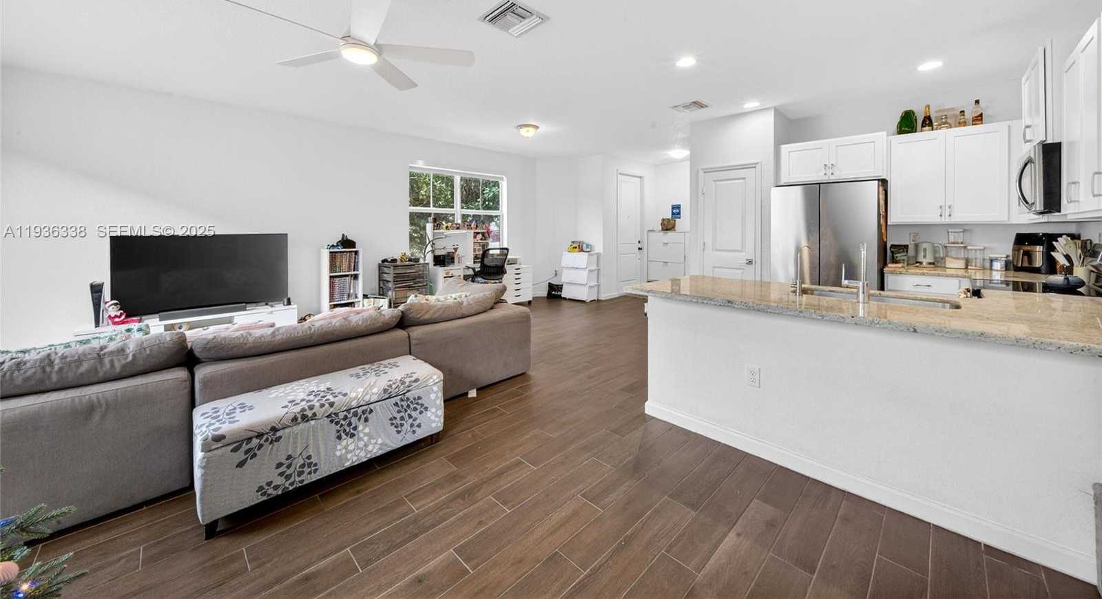 Small Image of 1420 SOUTH EAST 24TH TER, Homestead Number 20