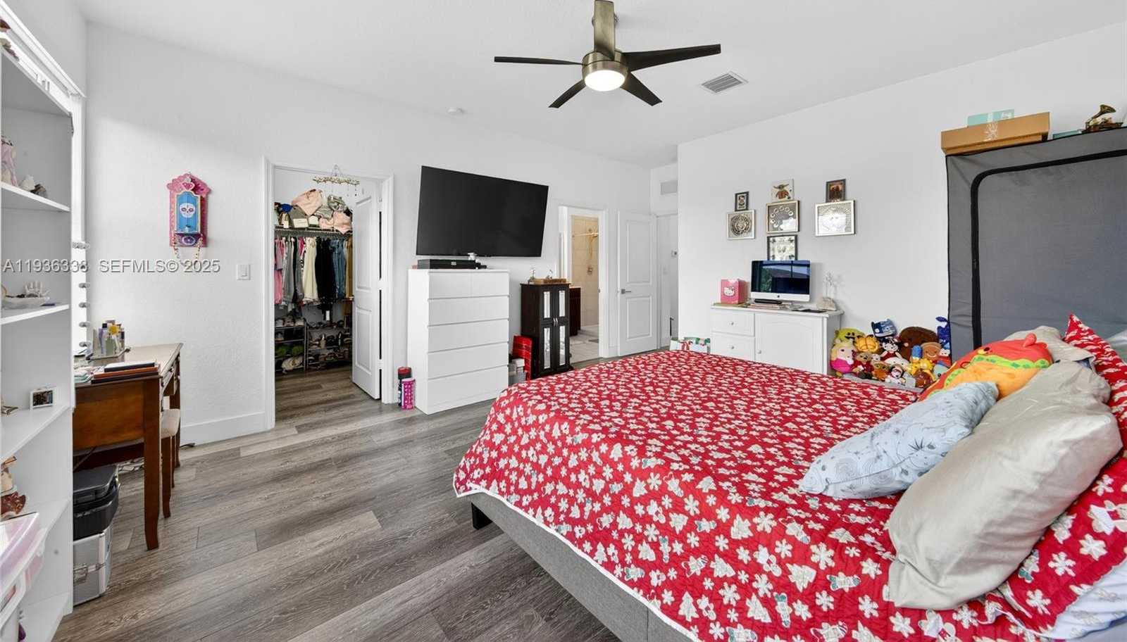 Small Image of 1420 SOUTH EAST 24TH TER, Homestead Number 27