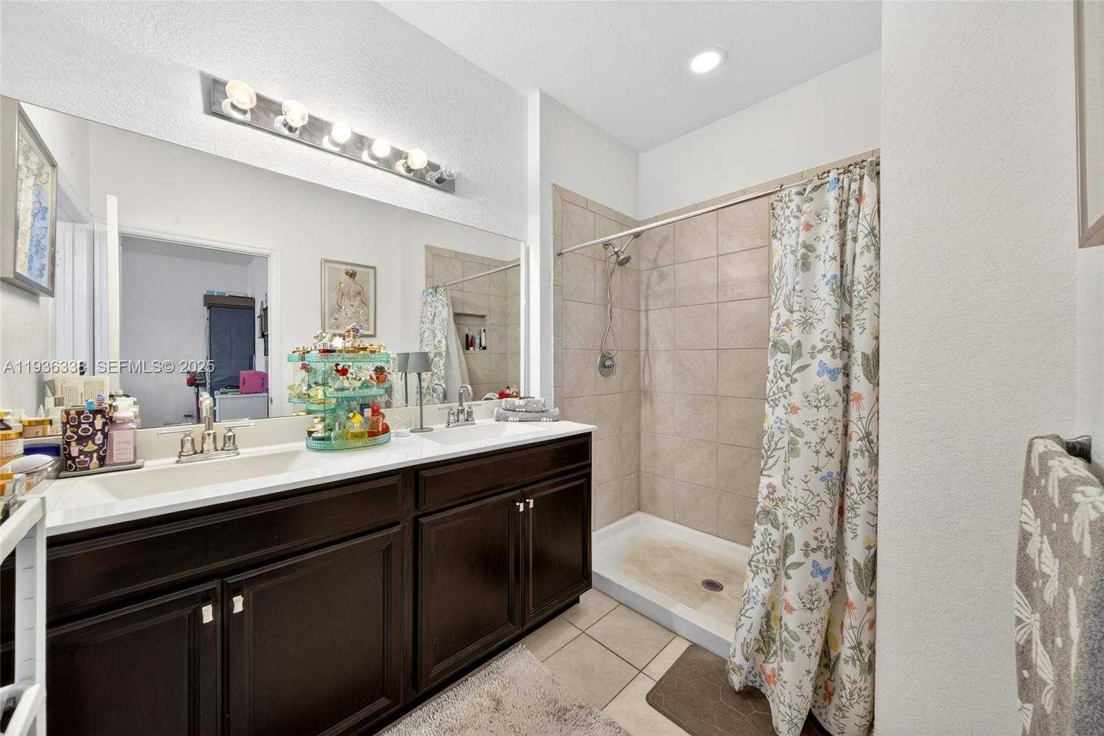 Small Image of 1420 SOUTH EAST 24TH TER, Homestead Number 28