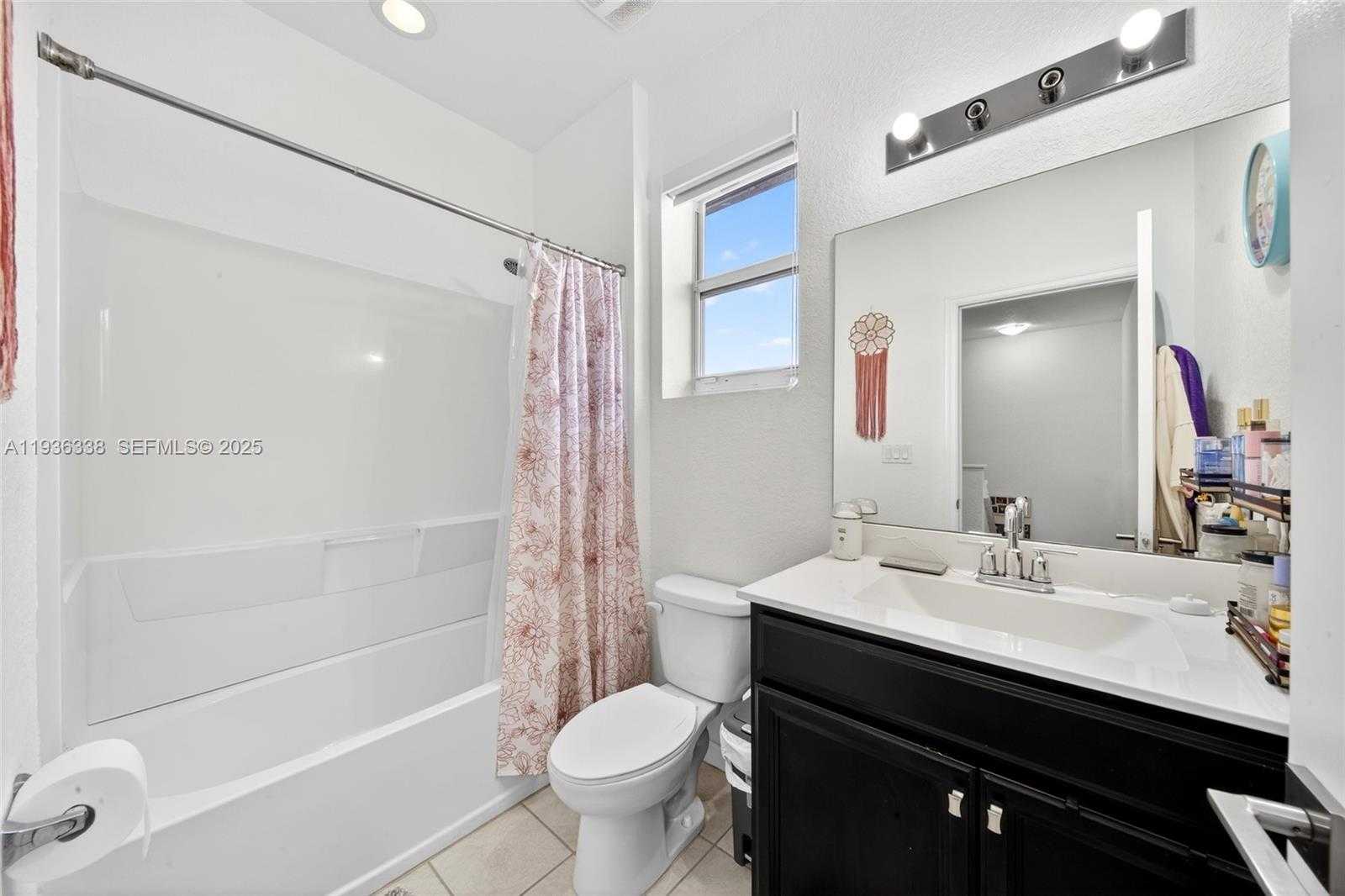 Small Image of 1420 SOUTH EAST 24TH TER, Homestead Number 36