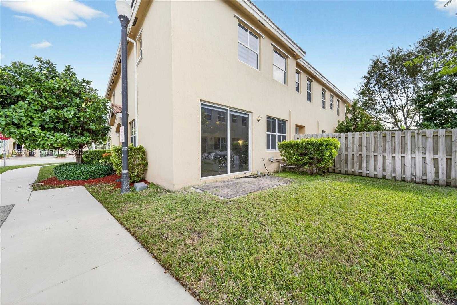 Small Image of 1420 SOUTH EAST 24TH TER, Homestead Number 4