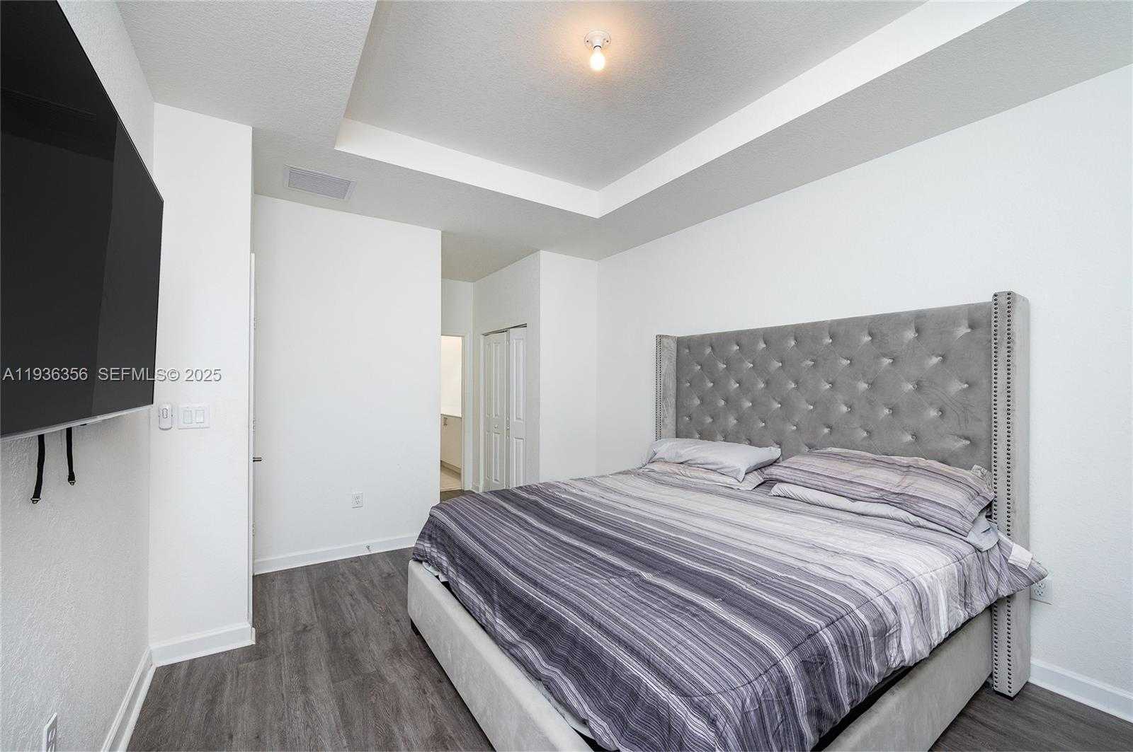 Small Image of 23061 SOUTH WEST 128TH PL, Miami Number 15