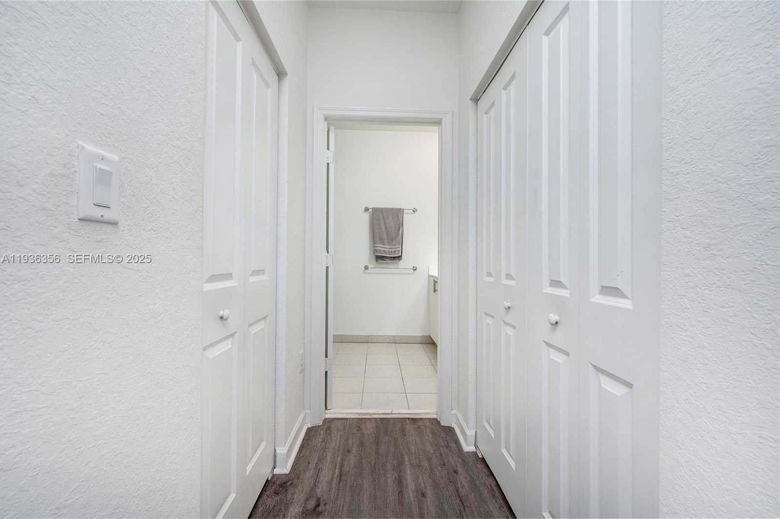 Small Image of 23061 SOUTH WEST 128TH PL, Miami Number 16