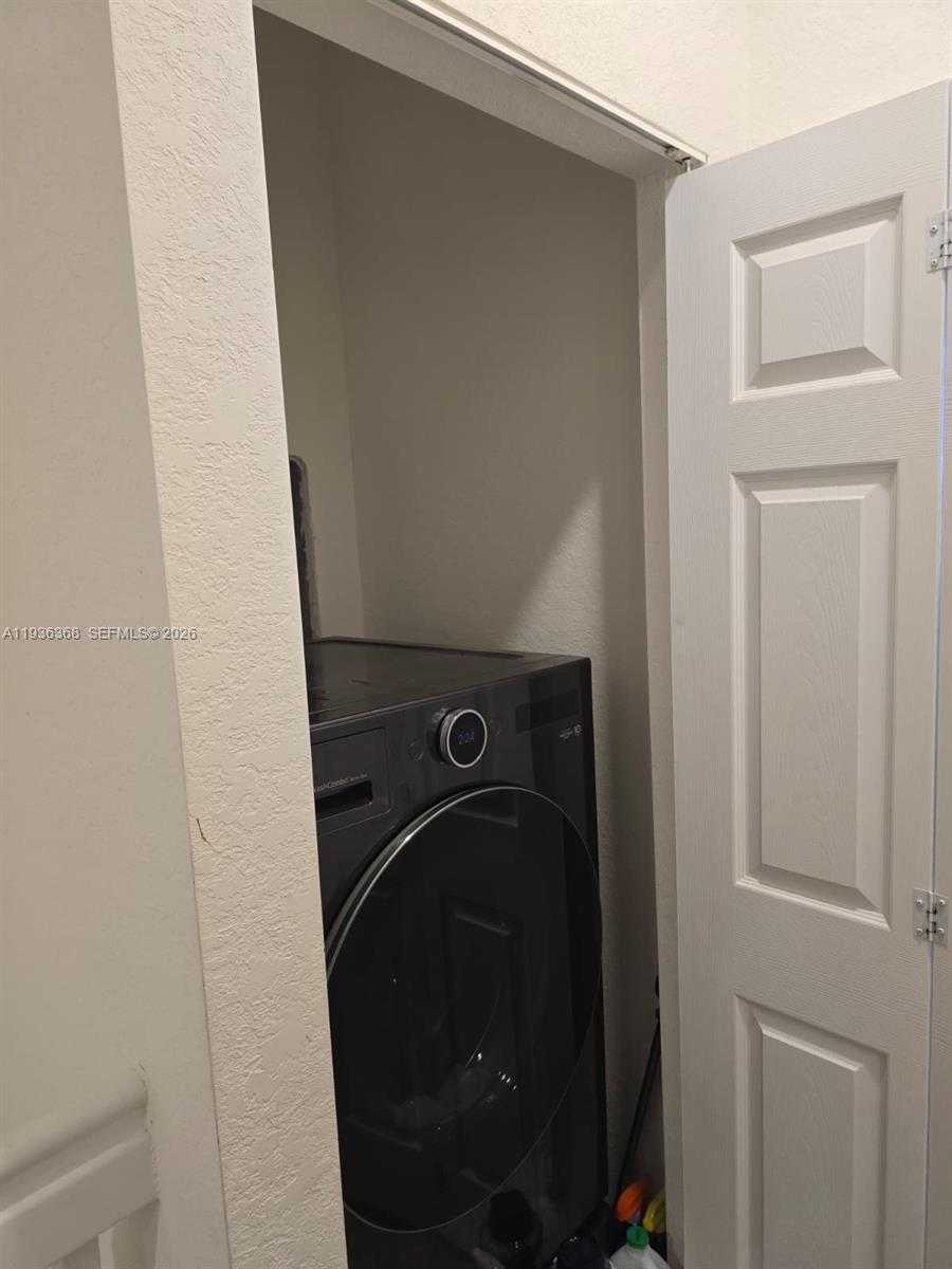 Small Image of 3368 WEST 105TH TER, Hialeah Number 10