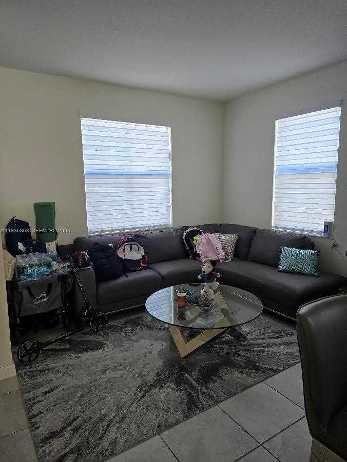 Small Image of 3368 WEST 105TH TER, Hialeah Number 4