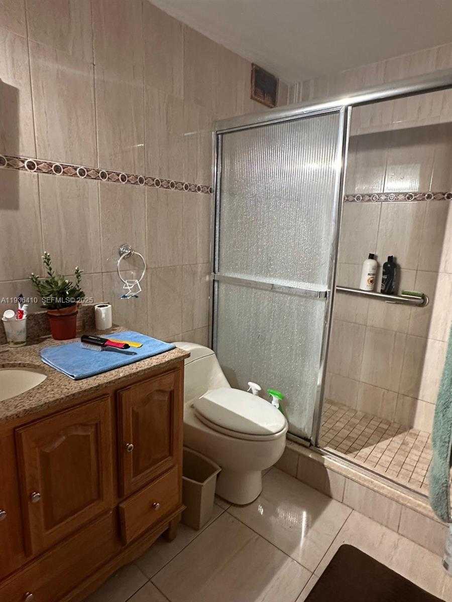 Small Image of 17560 ATLANTIC BLVD #109, Sunny Isles Beach Number 21