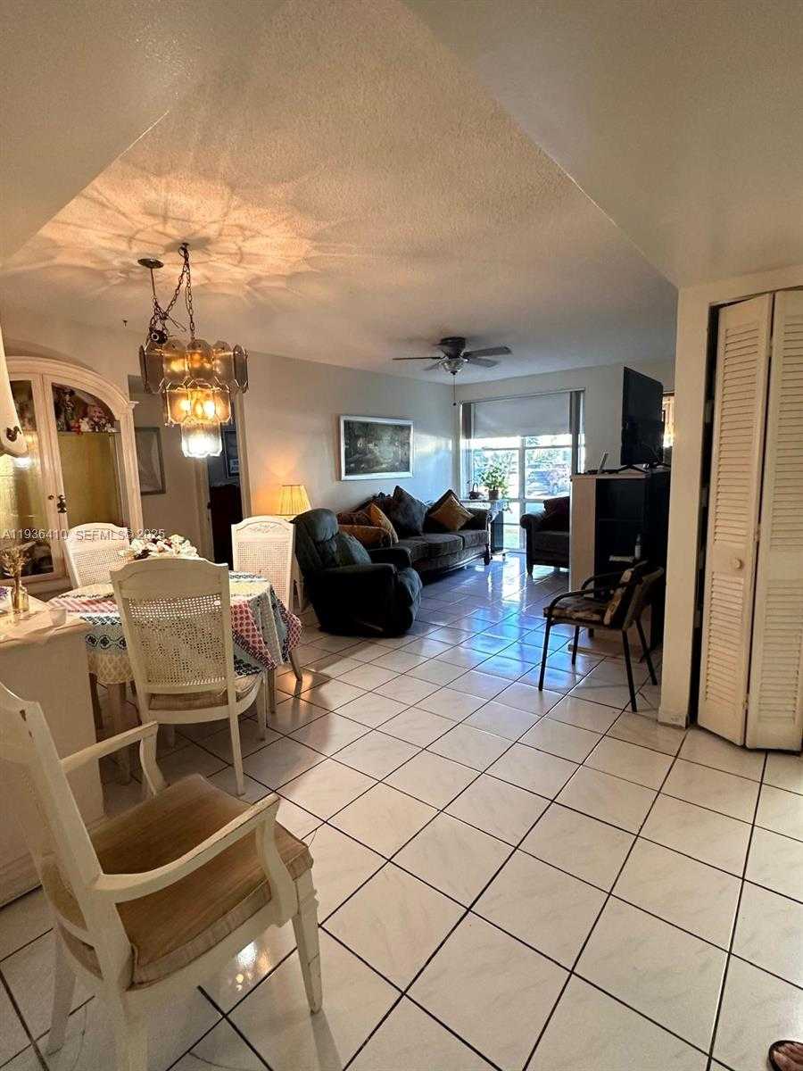 Small Image of 17560 ATLANTIC BLVD #109, Sunny Isles Beach Number 26