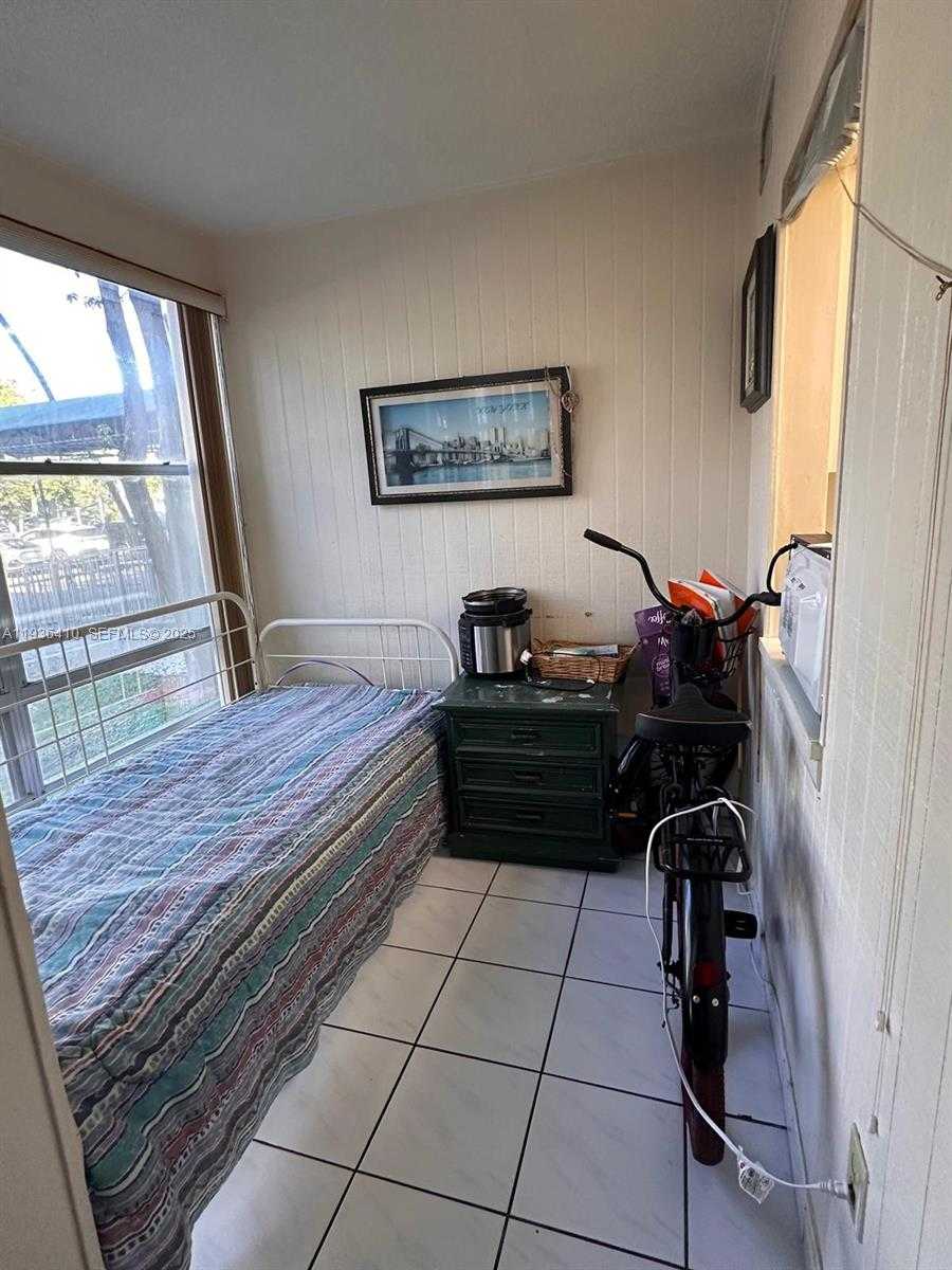 Small Image of 17560 ATLANTIC BLVD #109, Sunny Isles Beach Number 28