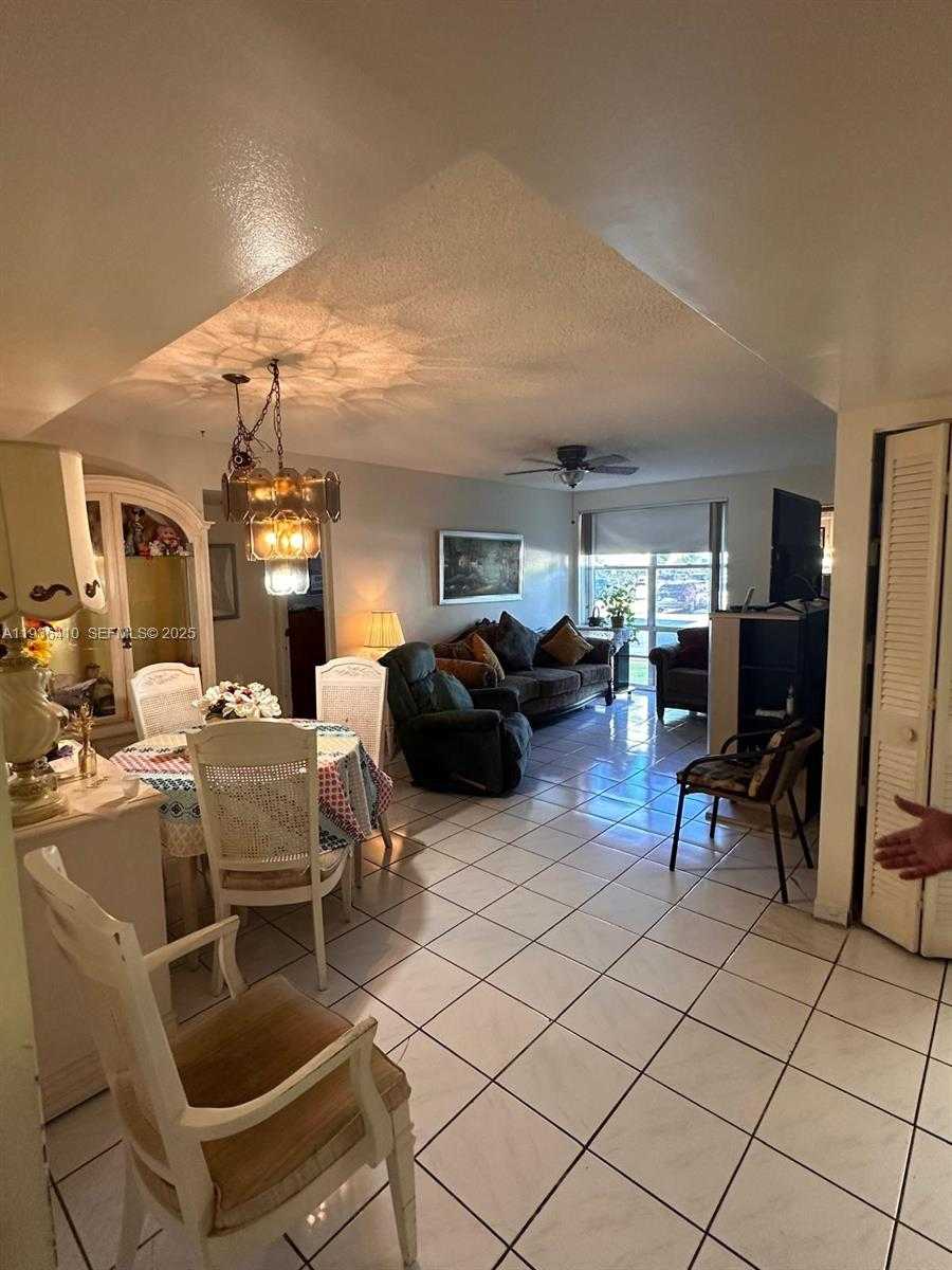 Small Image of 17560 ATLANTIC BLVD #109, Sunny Isles Beach Number 30