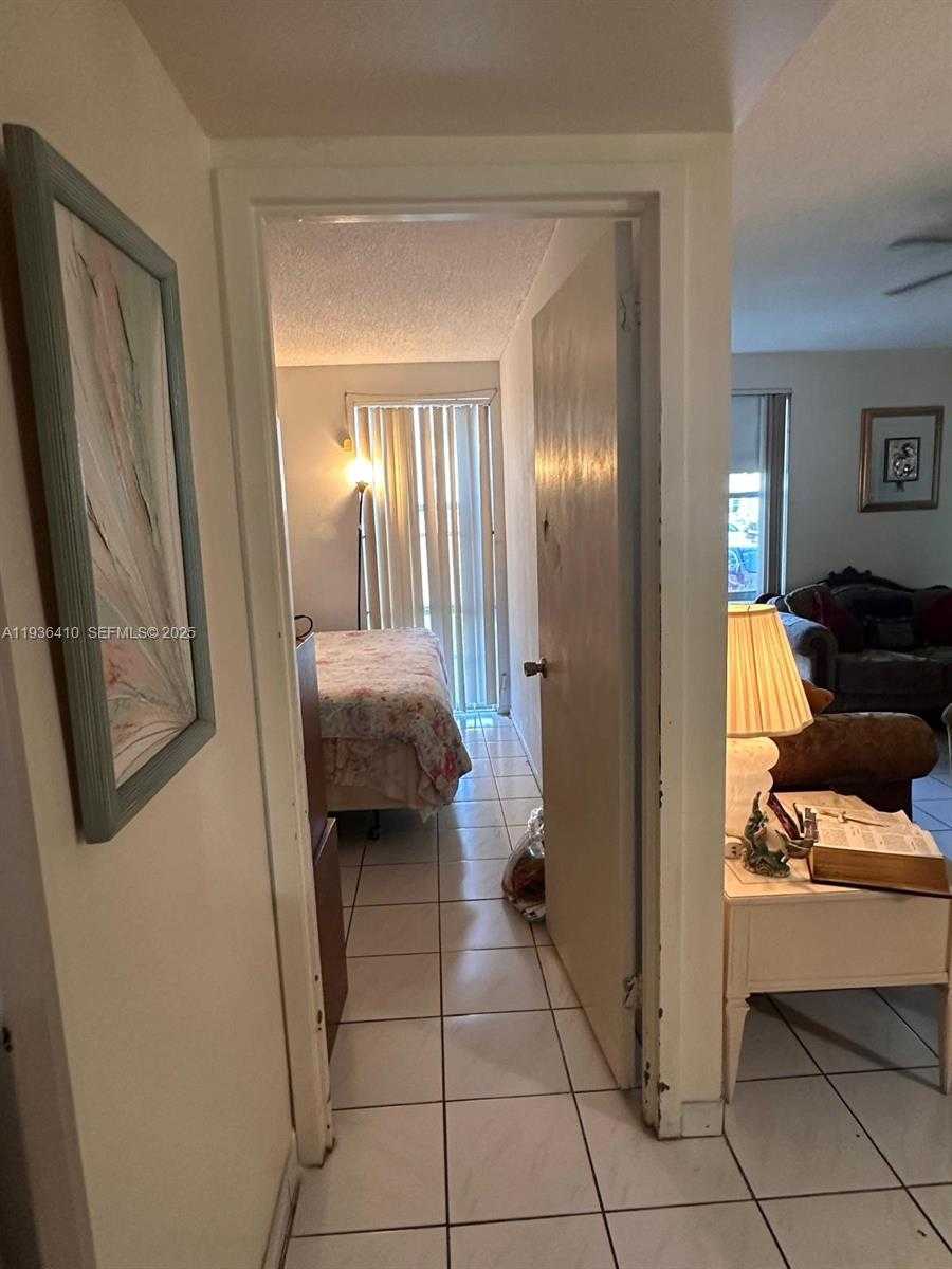 Small Image of 17560 ATLANTIC BLVD #109, Sunny Isles Beach Number 32