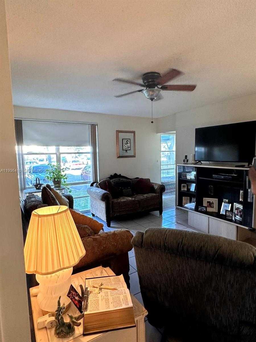 Small Image of 17560 ATLANTIC BLVD #109, Sunny Isles Beach Number 35