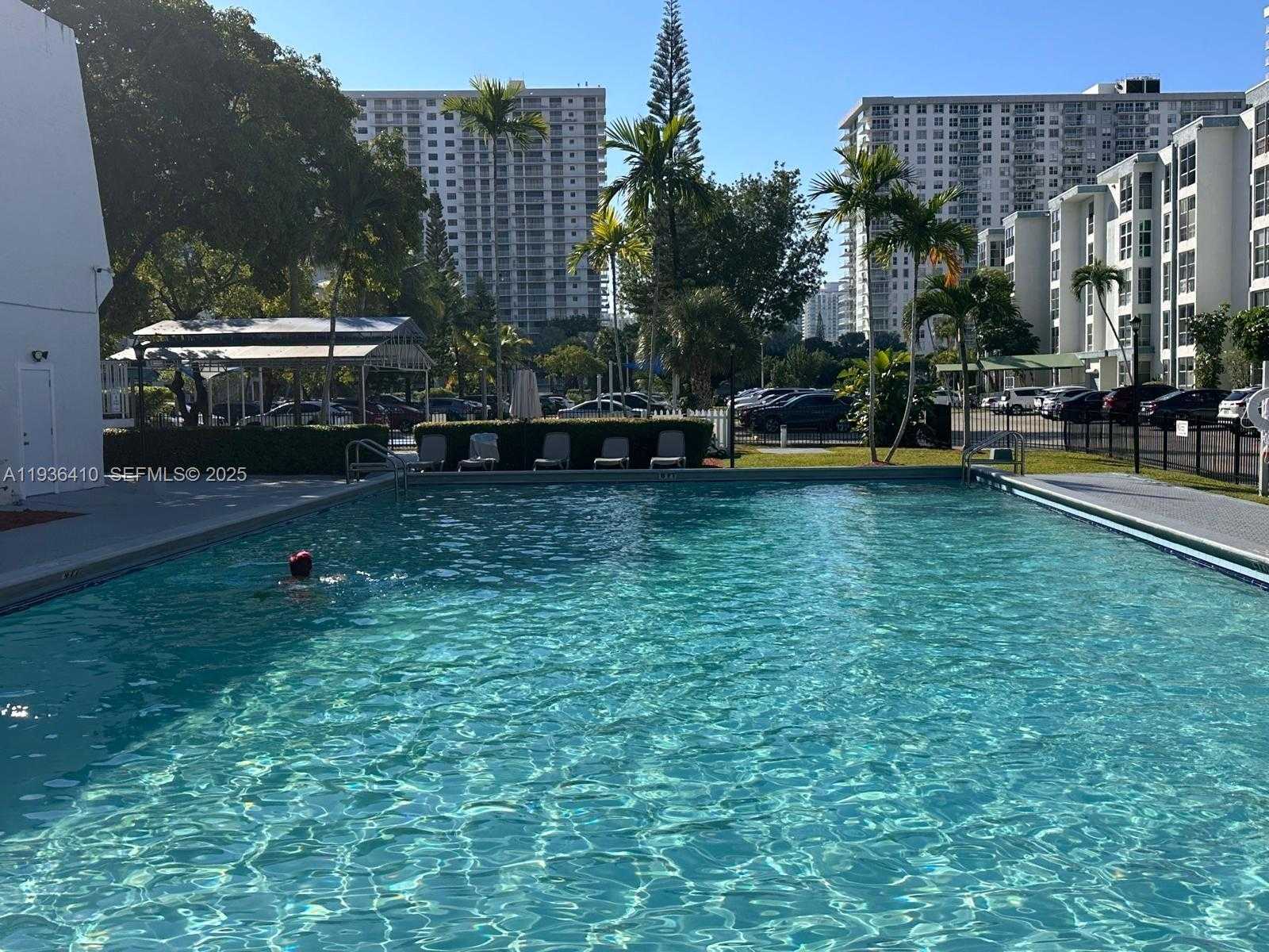 Small Image of 17560 ATLANTIC BLVD #109, Sunny Isles Beach Number 49