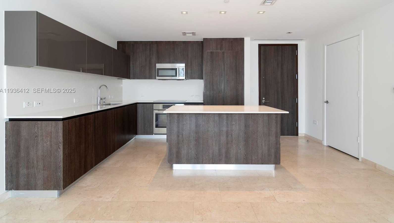 Small Image of 68 SOUTH EAST 6TH ST #2010, Miami Number 11