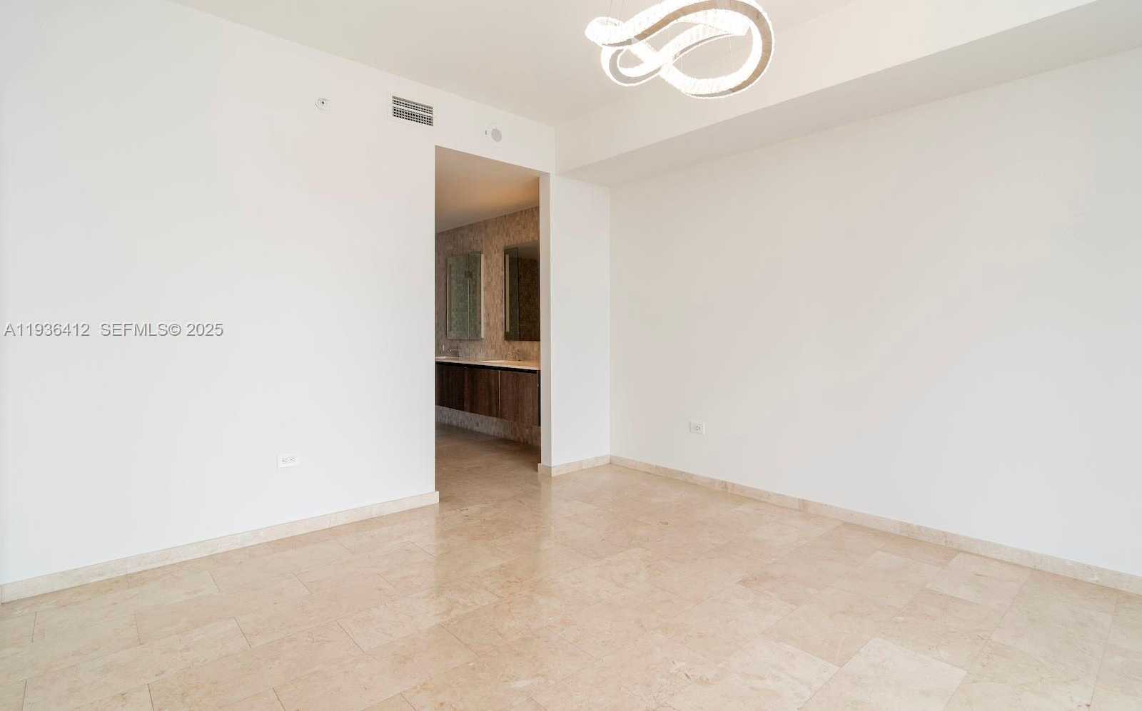 Small Image of 68 SOUTH EAST 6TH ST #2010, Miami Number 19