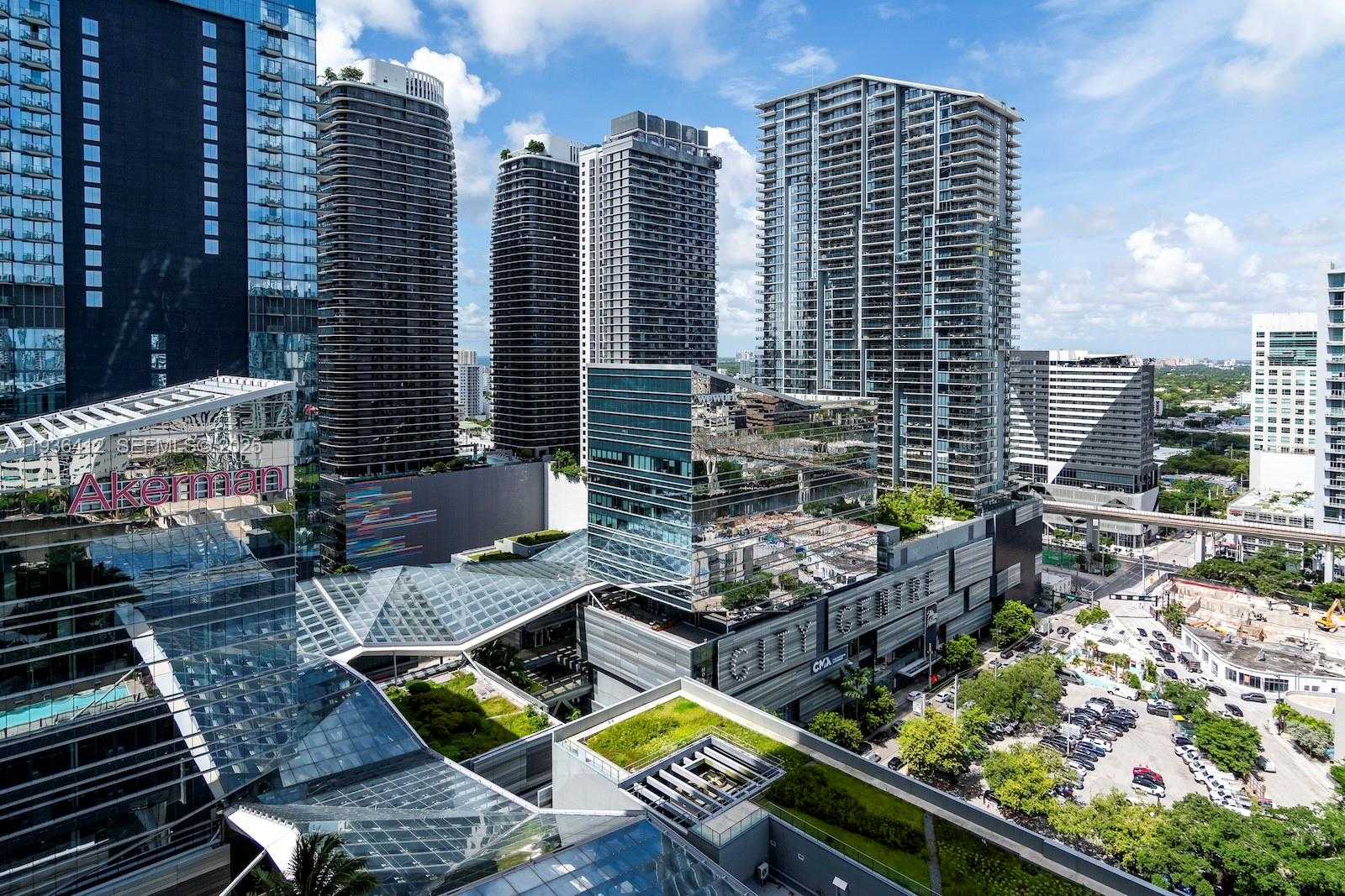 Small Image of 68 SOUTH EAST 6TH ST #2010, Miami Number 5