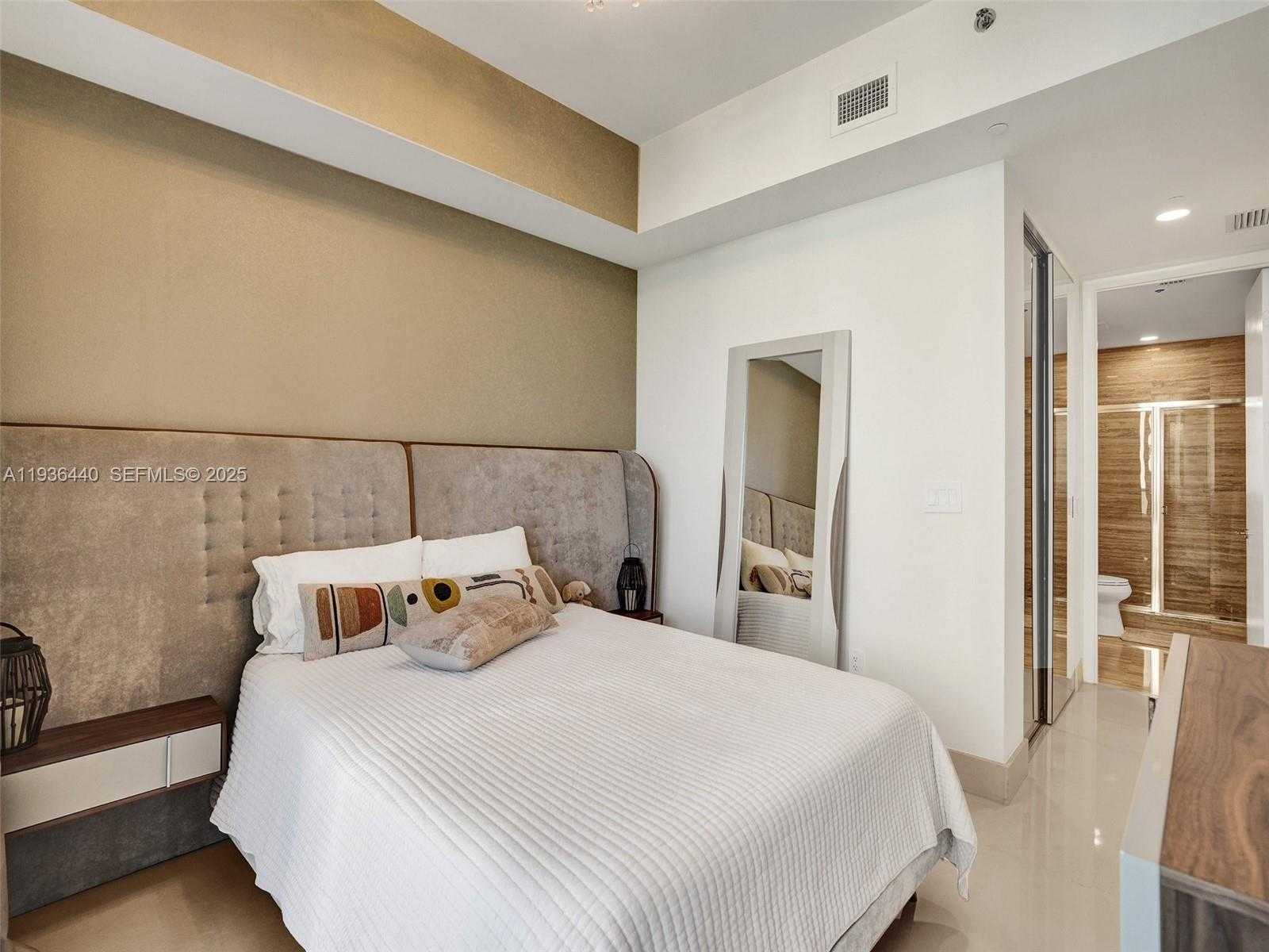 Small Image of 16001 COLLINS AVE #702, Sunny Isles Beach Number 30