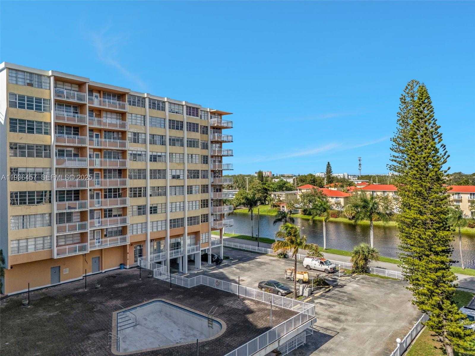 Small Image of 2025 NORTH EAST 164TH ST #809, North Miami Beach Number 27