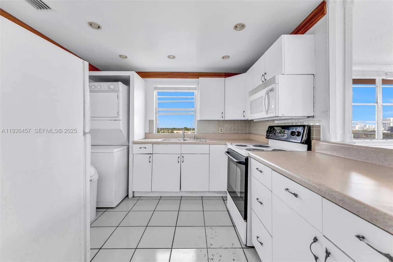 Small Image of 2025 NORTH EAST 164TH ST #809, North Miami Beach Number 3