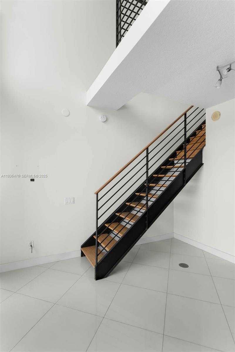 Small Image of 60 SOUTH WEST 13TH ST #3213, Miami Number 14