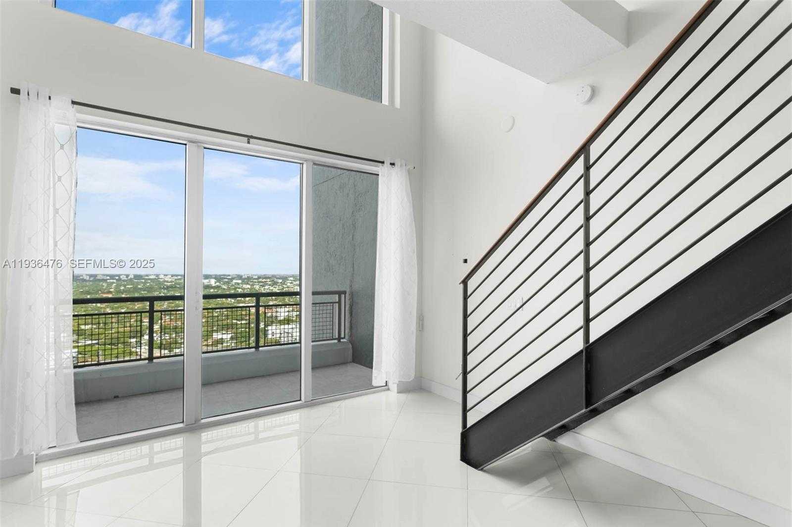 Small Image of 60 SOUTH WEST 13TH ST #3213, Miami Number 16