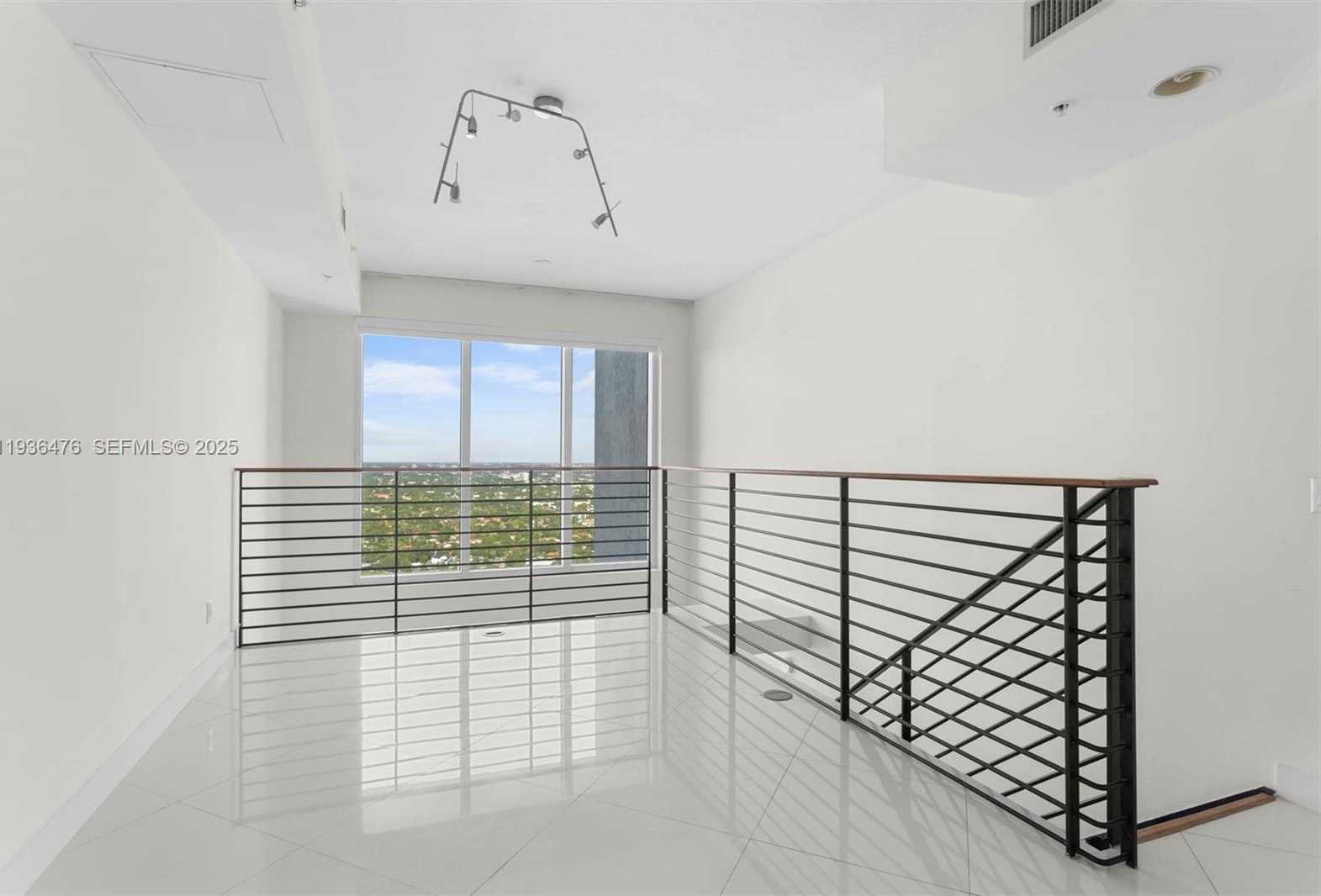 Small Image of 60 SOUTH WEST 13TH ST #3213, Miami Number 6