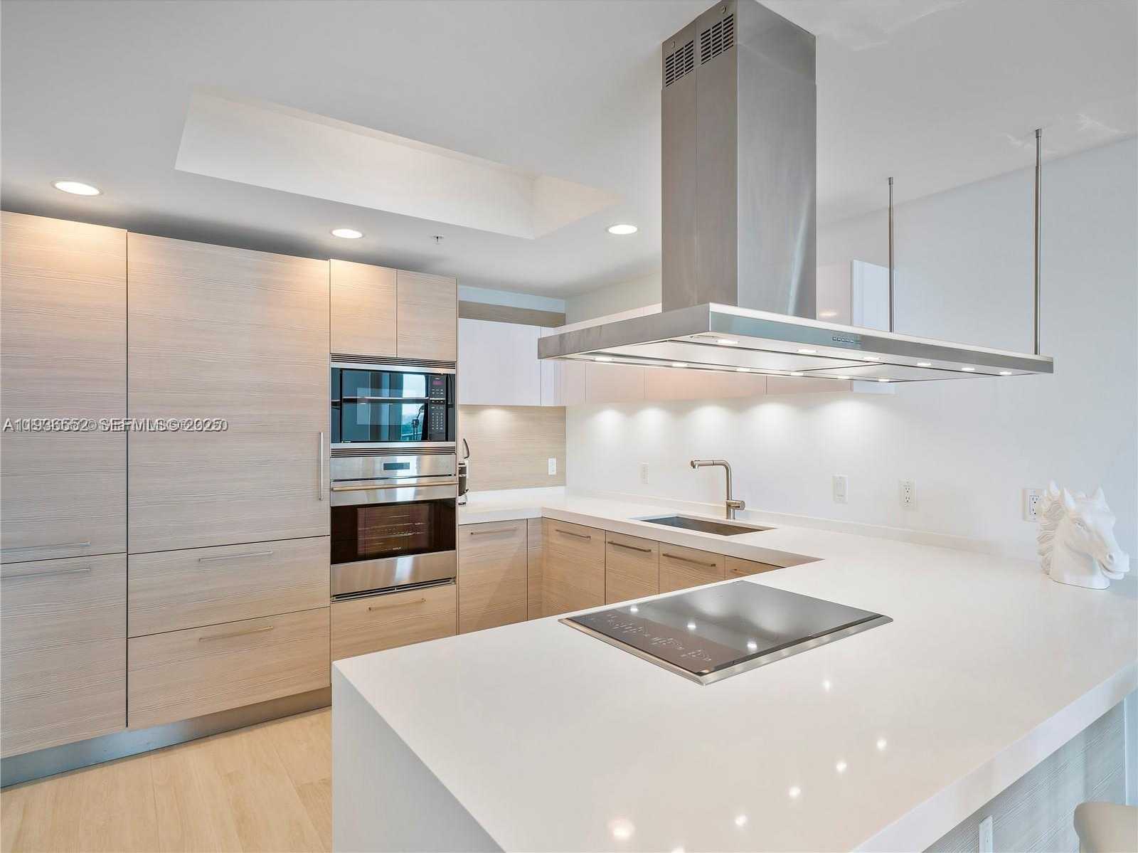 Small Image of 17301 BISCAYNE BLVD #1105, North Miami Beach Number 10