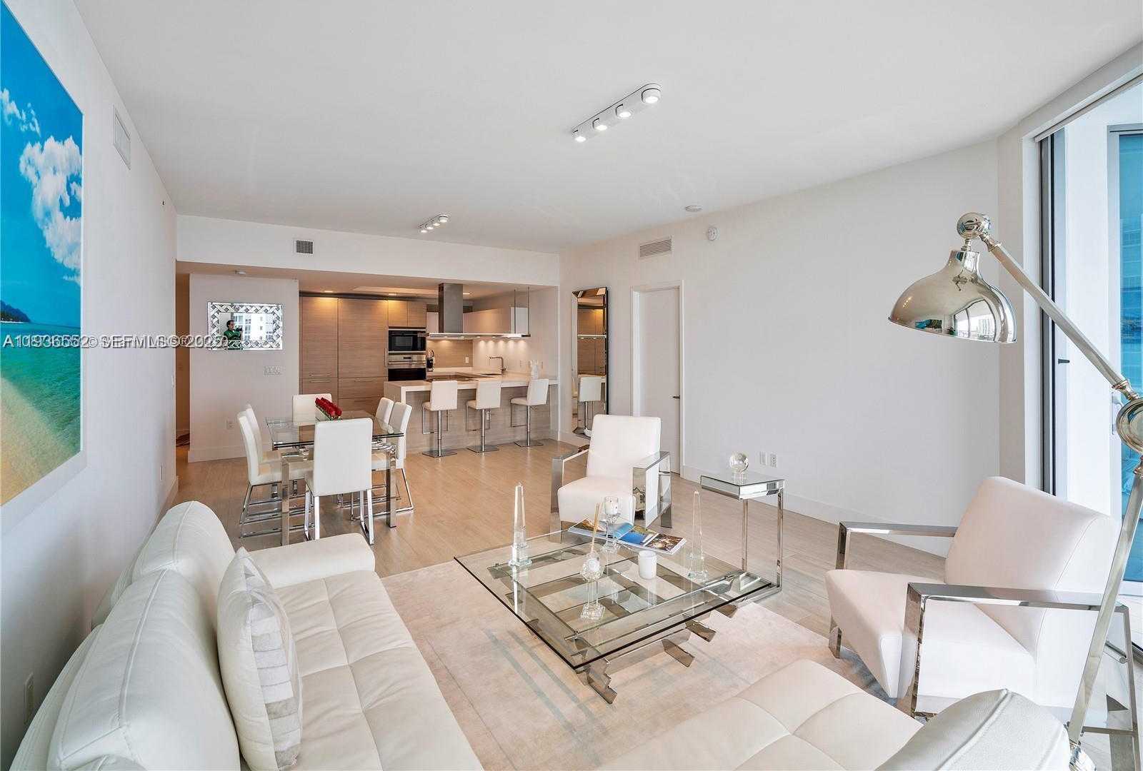 Small Image of 17301 BISCAYNE BLVD #1105, North Miami Beach Number 14