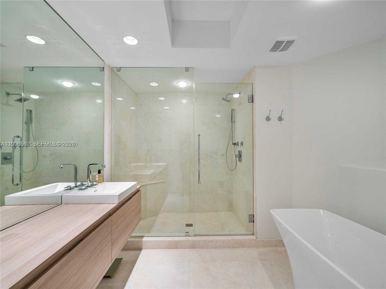 Small Image of 17301 BISCAYNE BLVD #1105, North Miami Beach Number 18
