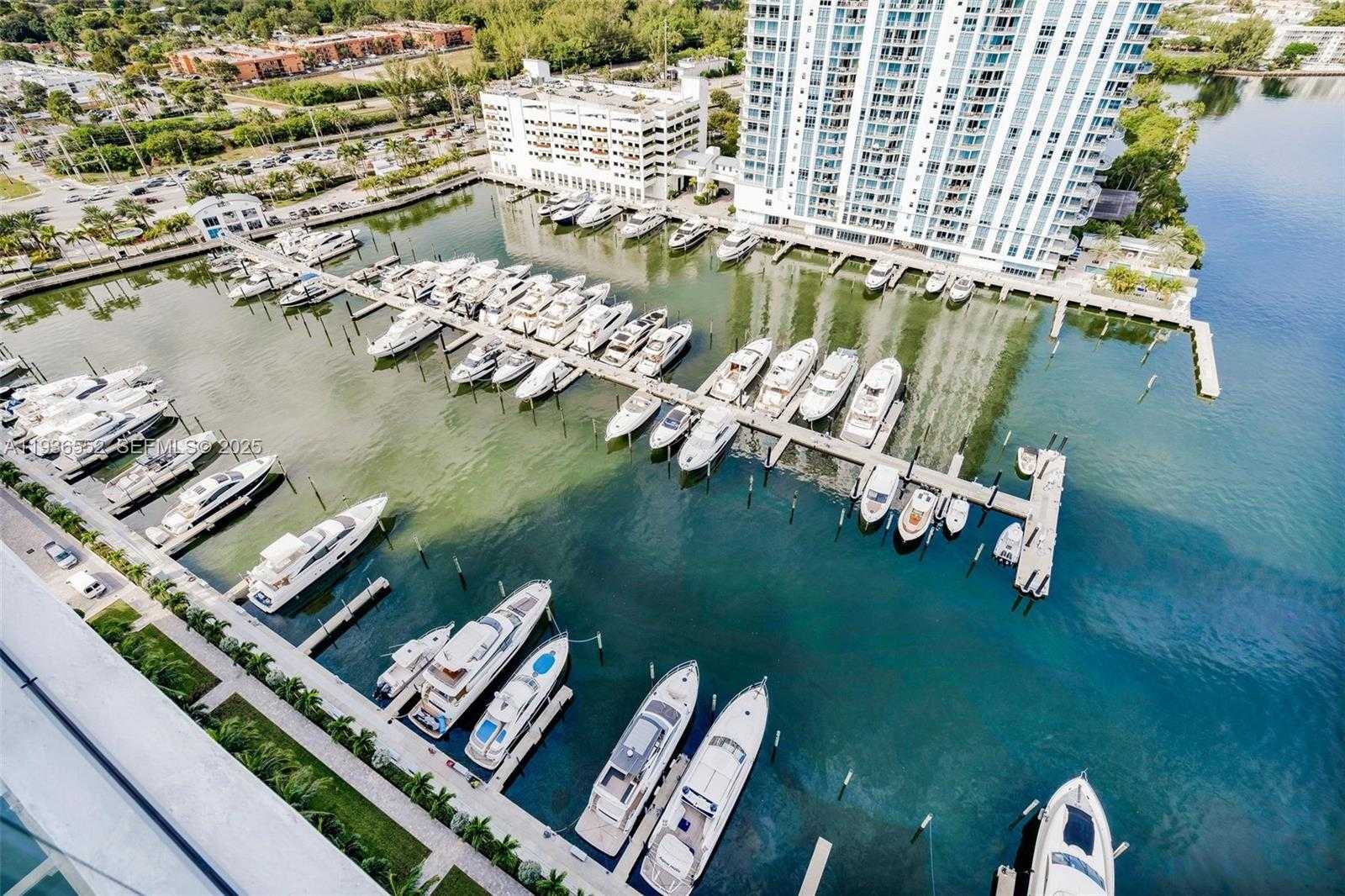 Small Image of 17301 BISCAYNE BLVD #1105, North Miami Beach Number 36