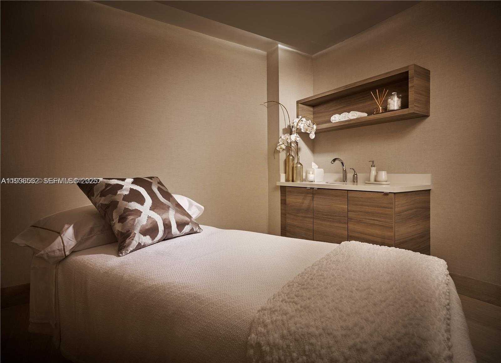 Small Image of 17301 BISCAYNE BLVD #1105, North Miami Beach Number 49