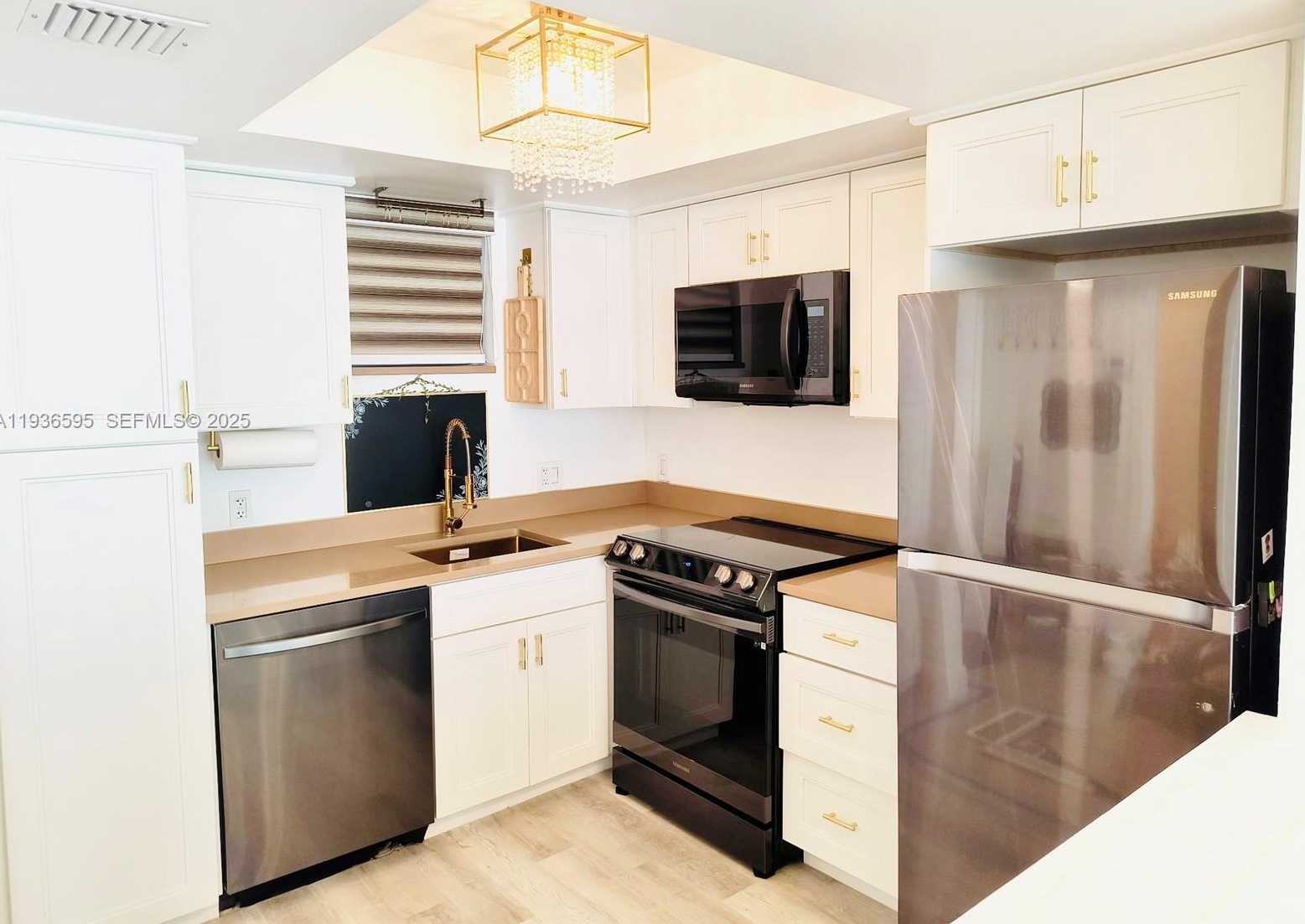 Small Image of 3570 SOUTH OCEAN BLVD #506, South Palm Beach Number 2