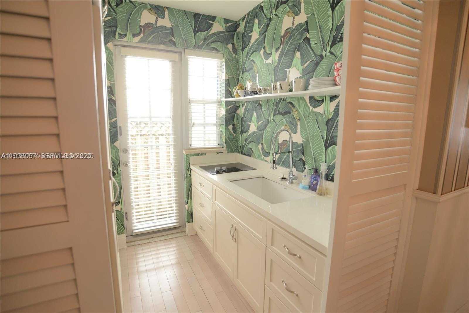 Small Image of 1520 EUCLID AVE #1, Miami Beach Number 10